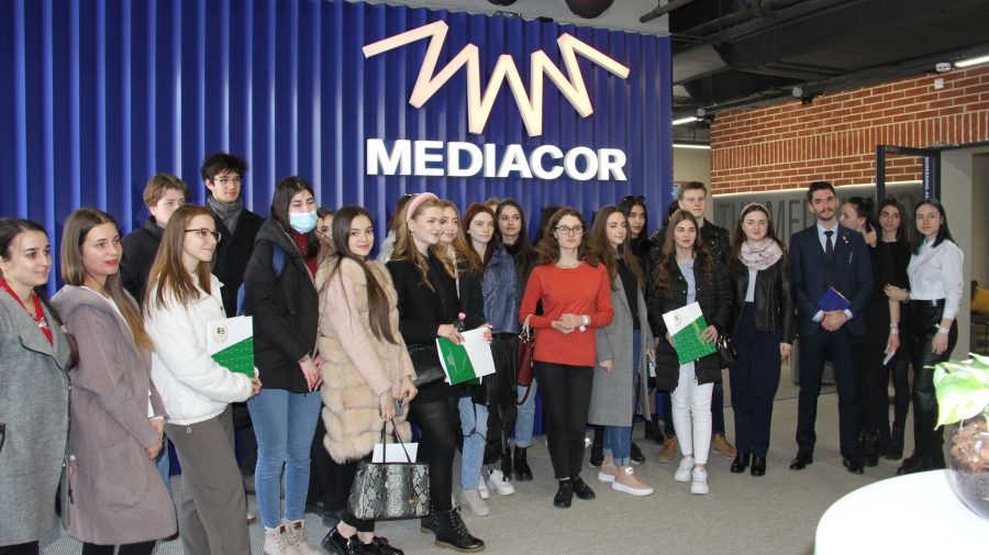 (FOTO) Student pentru o zi la USM! Elevii din țară s-au familiarizat cu mediul universitar