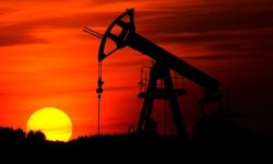 Prețul la petrol a explodat, crește a patra zi la rând. Ajunge la 117 dolari pe baril