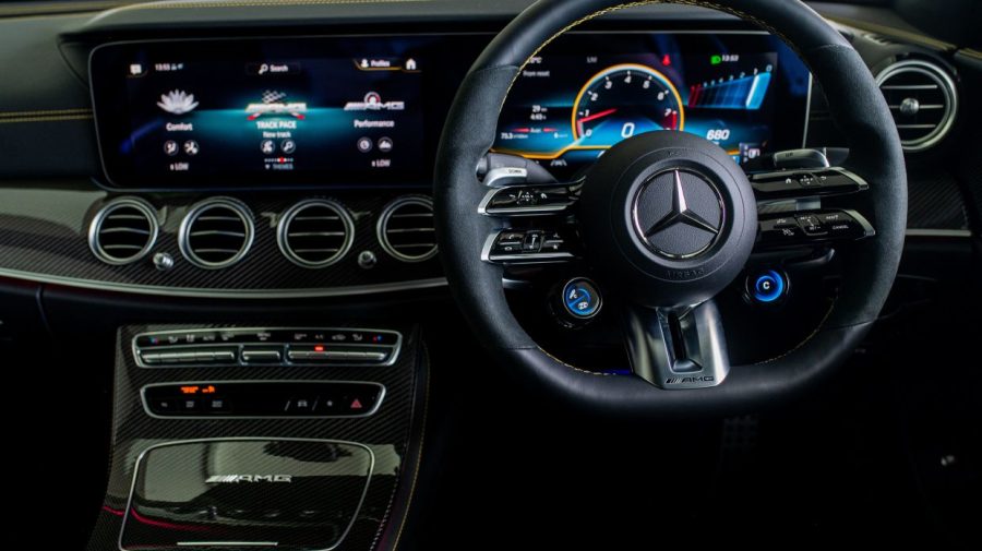 Rusia – din ce în ce mai izolată. Și Mercedes-Benz suspendă afacerile cu această țară