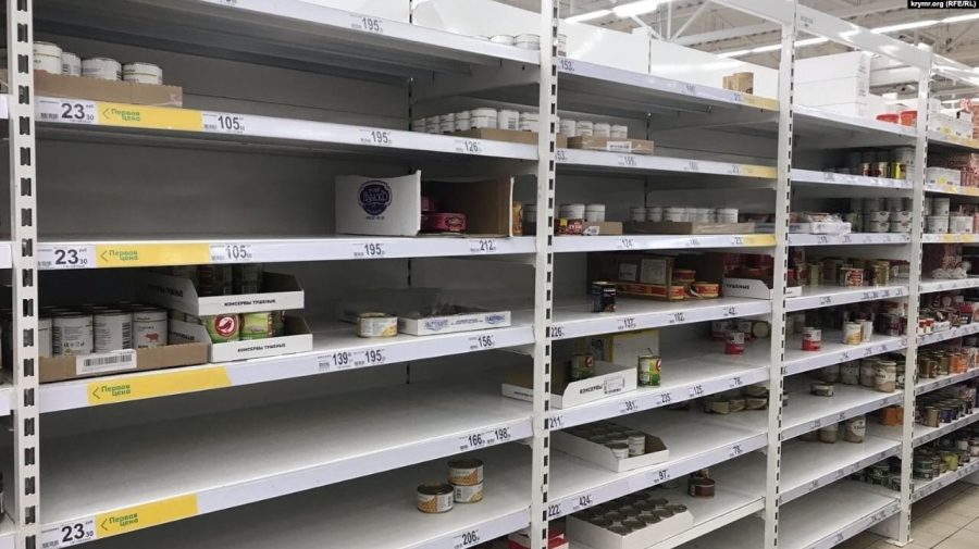 Apocalipsa în Rusia! Populația disperată golește rafturile magazinelor. Cumpără sare, zahăr, ulei și hrișcă