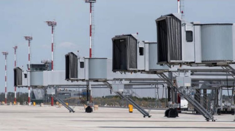 Spațiul aerian al Republicii Moldova rămâne închis pe perioada starii de urgență