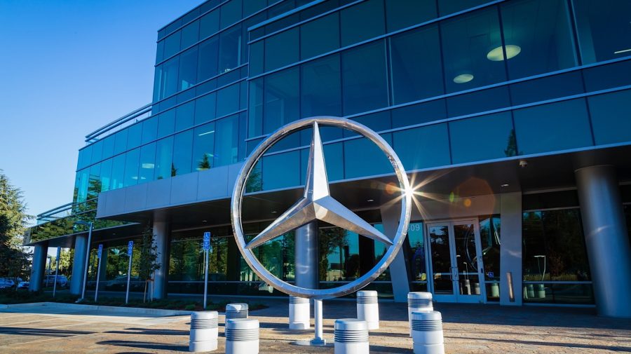 Ucraineanul milionar din off-shore va vinde mașini Mercedes-Benz în Moldova