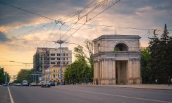 Ion Cristoiu: Unirea Moldovei cu România o teză periculoasă. Avem un mare interes să ţinem Moldova departe de conflict