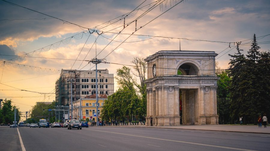 Ion Cristoiu: Unirea Moldovei cu România o teză periculoasă. Avem un mare interes să ţinem Moldova departe de conflict