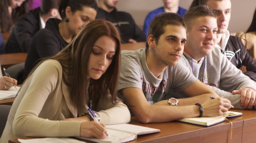 Toate școlile și universitățile din țară trec la învățământ cu prezență fizică. CNESP a adoptat noi decizii