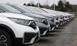 Se scumpesc mașinile. Producătorii de mașini se confruntă cu o creștere record a prețurilor