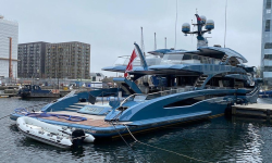 Marea Britanie a confiscat primul iaht al unui oligarh rus. Beneficiarii regimul Putin nu pot naviga în jurul regatului