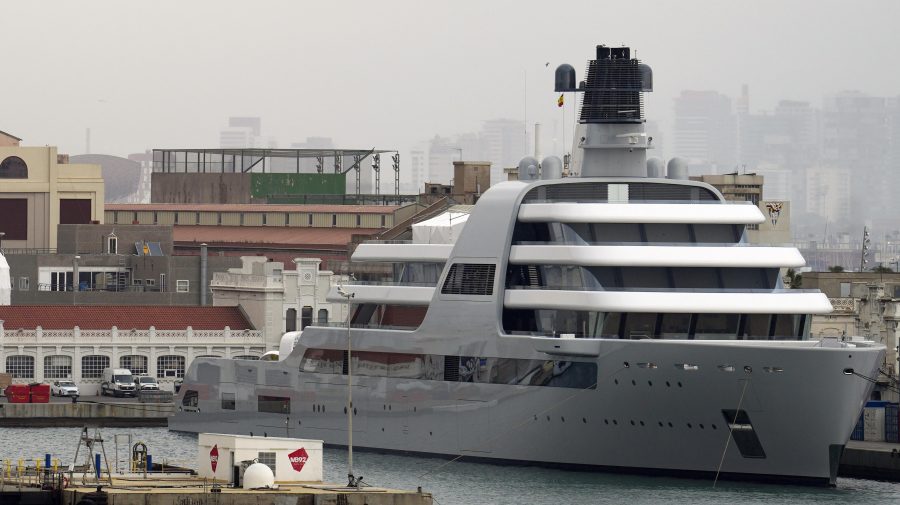 Super iahturile oligarhilor ruși au fost confiscate. Un vas de croazieră de 600 milioane $ aparține șefului Rosneft