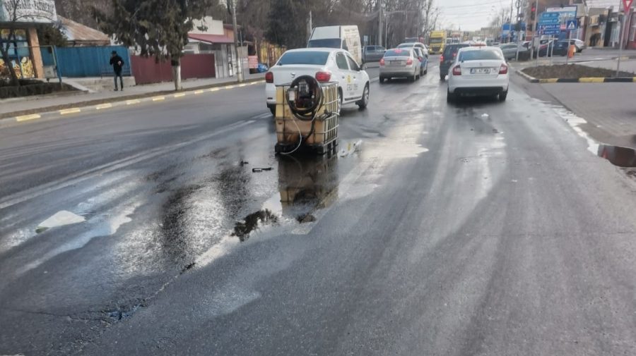 Amendă pentru o benzinărie din România după ce vândut o tonă de motorină ce s-a vărsat pe șosea. Ce a încălcat