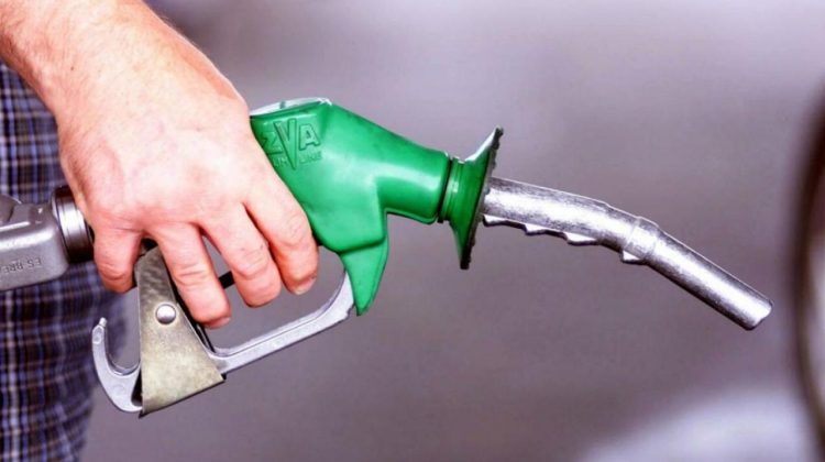 Noi scumpiri la carburanți: Un litru de benzină a depășit prețul de 27 de lei. Cât costă motorina