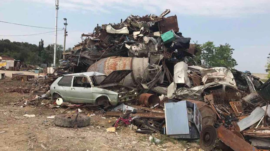 Afacerile cu fier vechi le-a umplut conturile băieților șmecheri. Deputații i-au pus pe jar: Au limitat achitările cash