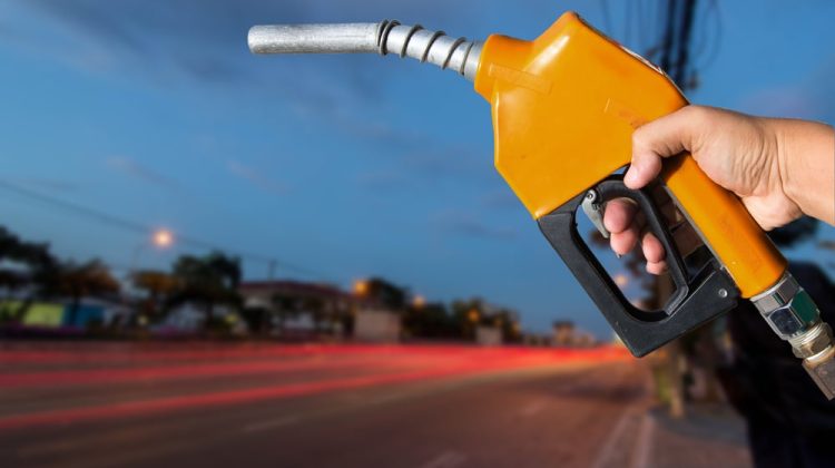 Ieftinirile la carburanți continuă. La ce preț ajunge benzina și motorina