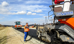 Drumul la care se lucrează de 5 ani, sub viteza melcului. Performanța ar putea fi înscrisă în Cartea Recordurilor