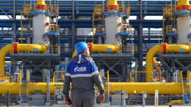 Compania petrolieră a Kremlinului, în picaj: profit la jumătate, venituri în scădere
