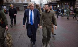 VIDEO Boris Johnson şi Volodimir Zelenski, la pas prin centrul Kievului. Au vorbit cu oamenii