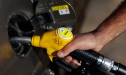 Nu se mai opresc din scumpit! Cu cât va crește prețul benzinei și motorinei de Paștele Blajinilor