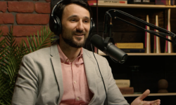 (VIDEO) Un bucătar moldovean a vândut o rețetă de morcov caramelizat cu 1000 de euro unui om putred de bogat din China