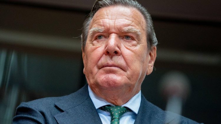 Fostul cancelar Gerhard Schroeder spune că va demisiona dacă Putin întrerupe livrările de gaze către Germania