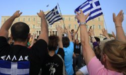 Grecii supărați că scumpirile le-au golit buzunarele. Au ieșit la grevă