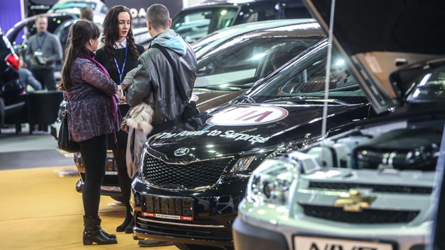 Giganții industriali ai Rusiei intră în criză: mii de muncitori trecuți pe patru zile lucrătoare