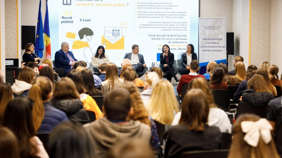 Oportunitate pentru studenți. Pot face stagii de practică în instituțiile statului și primi burse