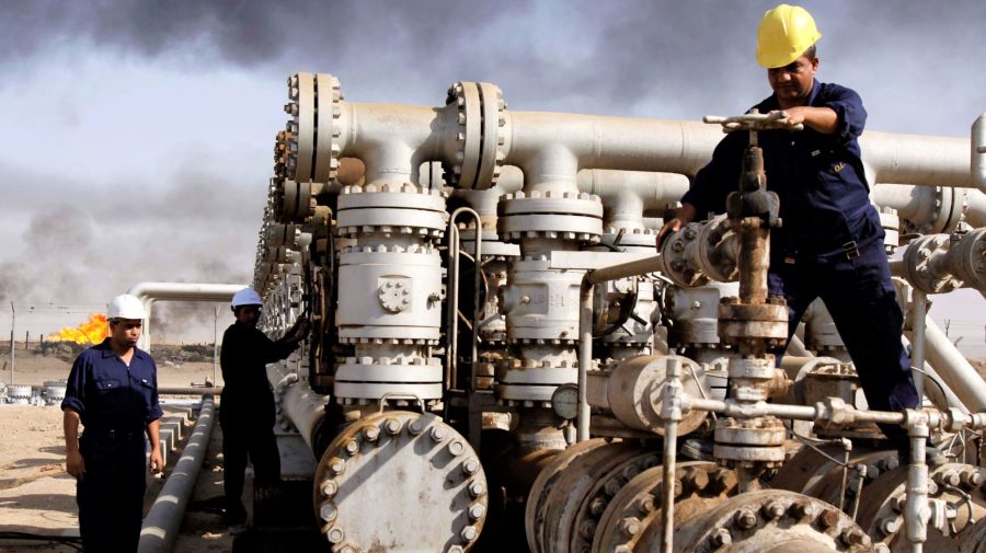 Irak planifică să mărească capacitatea de producție la petrolului la șase milioane de barili pe zi. Cât țiței extrage