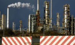 Al șaselea pachet de sancțiuni: Liderii UE au convenit asupra unui plan de blocare a importurilor de petrol rusesc