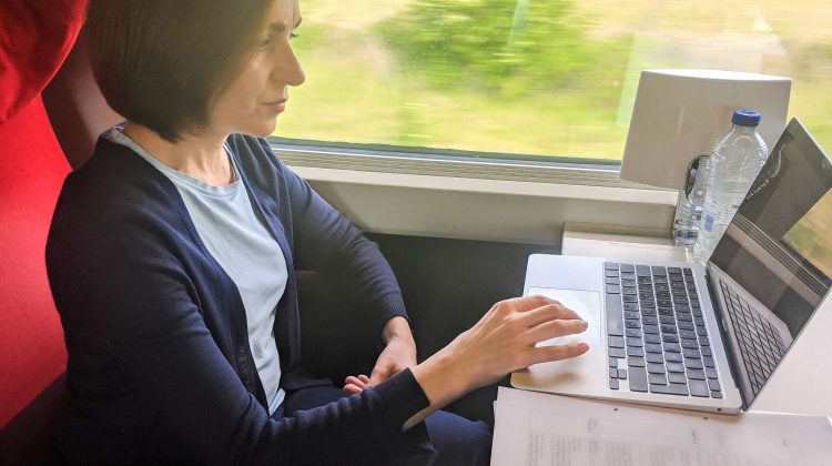 Sandu e în drum spre Paris: Fără opriri la vamă și control de pașapoarte. Va pleda pentru integrarea europeană a RM