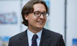 Fraudă de proporții! Mai mulți oligarhi ruși au vrut să obțină cetățenia moldovenească: Șeful ASP a dezvăluit schema