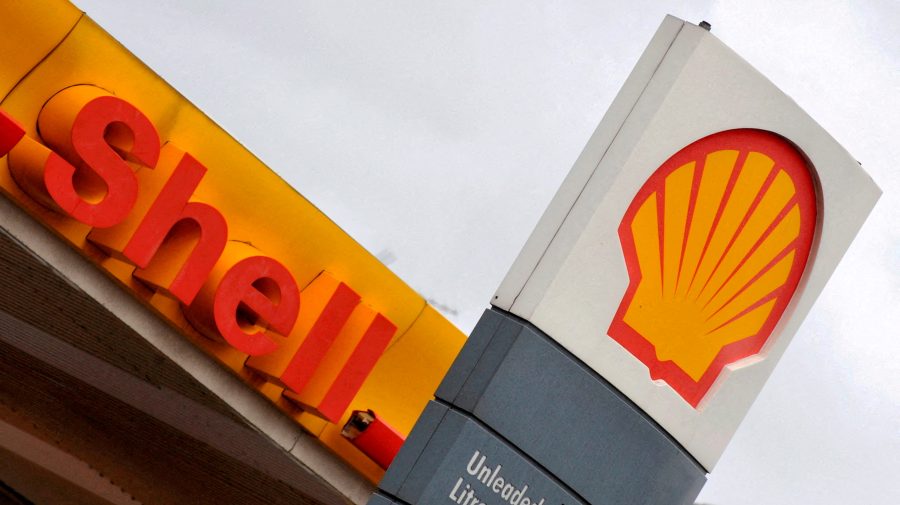 Profiturile Shell aproape că se triplează pe măsură ce prețul petrolului crește. Ce venituri raportează