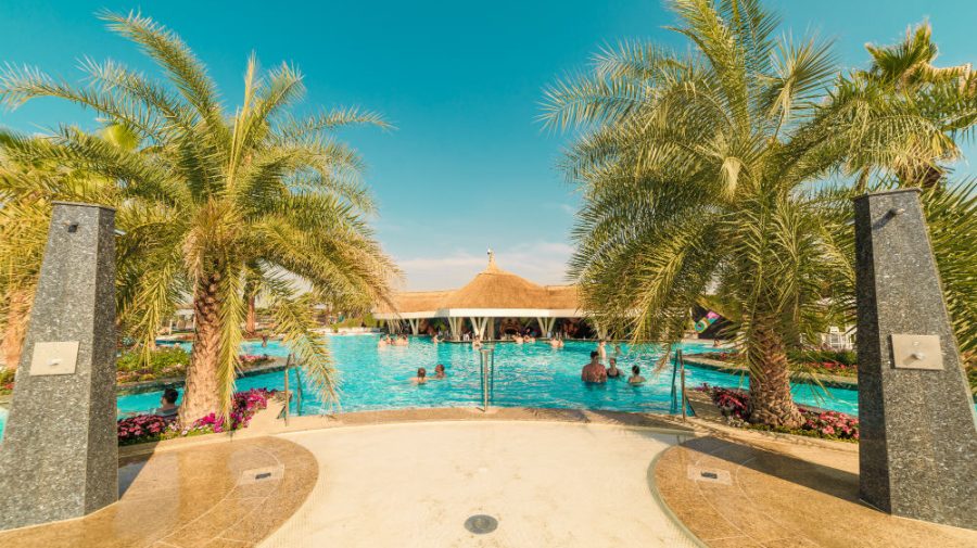 (FOTO) Cea mai mare plajă urbană din România se redeschide începând de mâine