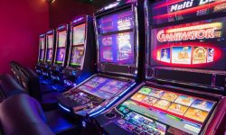 Unui japonez municipalitatea i-a transferat din greșeală milioane de yeni. A pierdut banii la jocuri de noroc