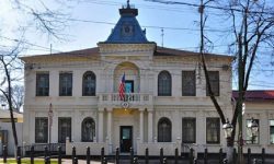 Andrei Spînu, despre construcția din „coasta” Ambasadei SUA la Chișinău: Trebuie oprită! Există un vid legislativ