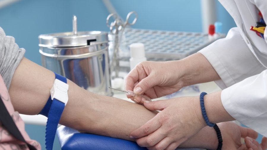 Efectele sancțiunilor. Rușii au deja probleme să-și facă analize și sunt sfătuiți să uite de dinții frumoși