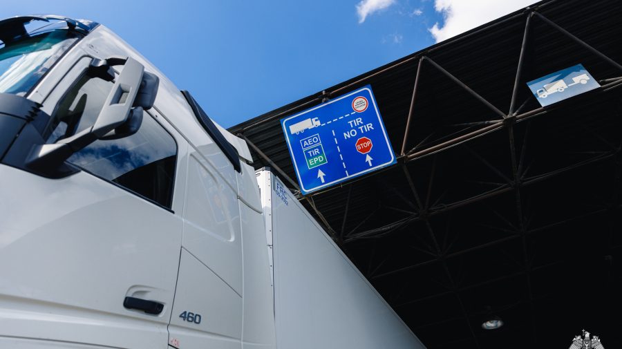 Informații utile pentru transportatori. Posturile vamale de la frontieră prin care pot trece camioanele goale