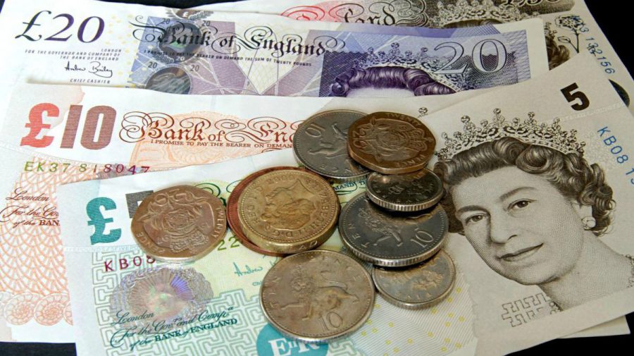 Lira sterlină s-a prăbușit după ce noul guvern britanic și-a anunțat planul economic