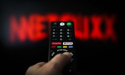 Netflix caută metode pentru a-și crește veniturile. Va introduce modificări la abonamente