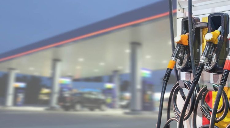 Se scumpesc carburanții. Cât vor costa pe 10 martie