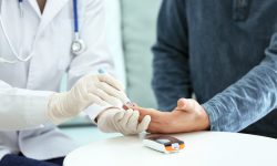 (VIDEO) Cum să beneficiezi de analogi la insulină și dispozitive medicale compensate. Recomandările CNAM