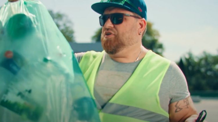 (VIDEO) „Vrem să colectăm o mie tone de deșeuri în fiecare lună”: La Chișinău a fost lansată campania #eusortez