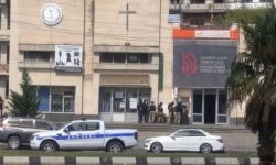 Un bărbat înarmat a luat 12 ostatici într-o bancă din Georgia. Cere 2 milioane de dolari ca să-i elibereze