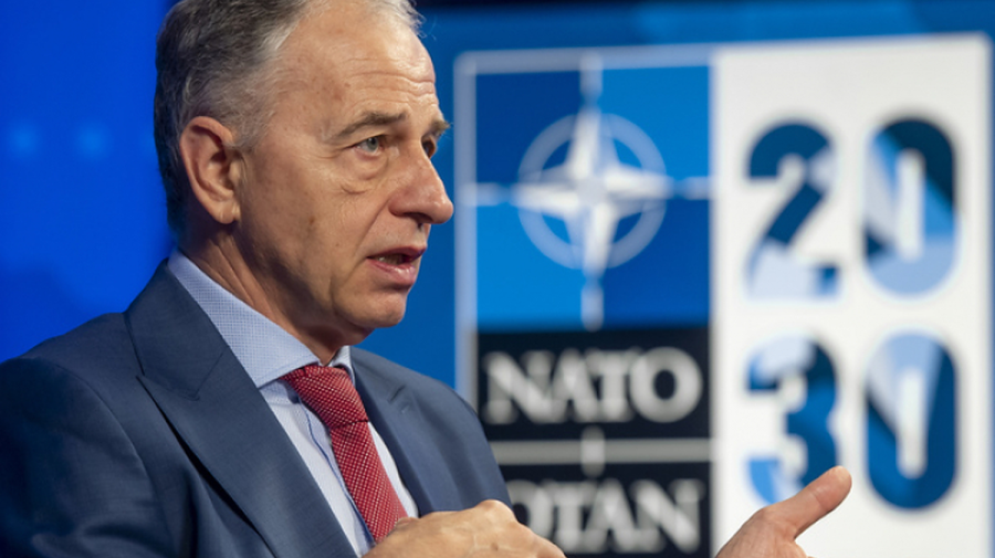 Moldova îi scapă lui Putin printre degete. Ce se întâmplă cu NATO și neutralitatea Chișinăului