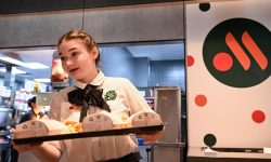 McDonald’s-ul rușilor va redeschide toate restaurantele. A primit cartofi