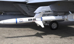 Ce sunt rachetele HARM care distrug radarul rusesc de apărare aeriană