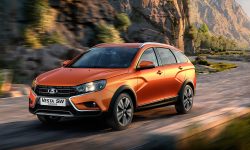 Rușii au lansat noua Lada Vesta, mașina fără airbaguri și sistem ABS. Prețul uriaș la care se vinde autoturismul