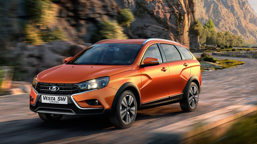 Rușii vor să dea lovitura pe piața auto! Avtovaz anunță că va crește producţia de maşini Lada la 500.000 de unităţi