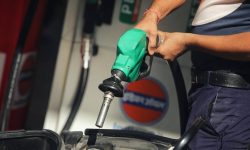 Accizele și volatilitatea globală – motivele pentru care prețul carburanților crește în Moldova