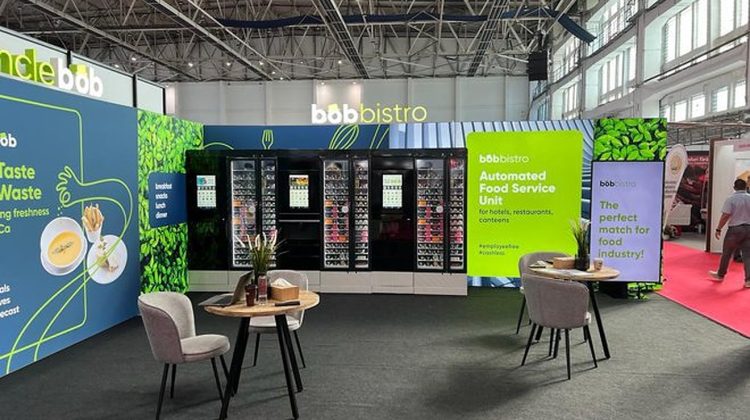 Câțiva antreprenori din Moldova au rupt gura târgului în București! Au făcut un restaurant complet automatizat