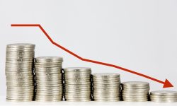 Operatorii pieței de tutun: Creșterea accizei cu 25% va provoca pierderi de milioane