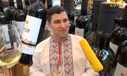 (VIDEO) Crama Mingir vrea să cucerească piața din România cu vin nou produs dintr-un soi german